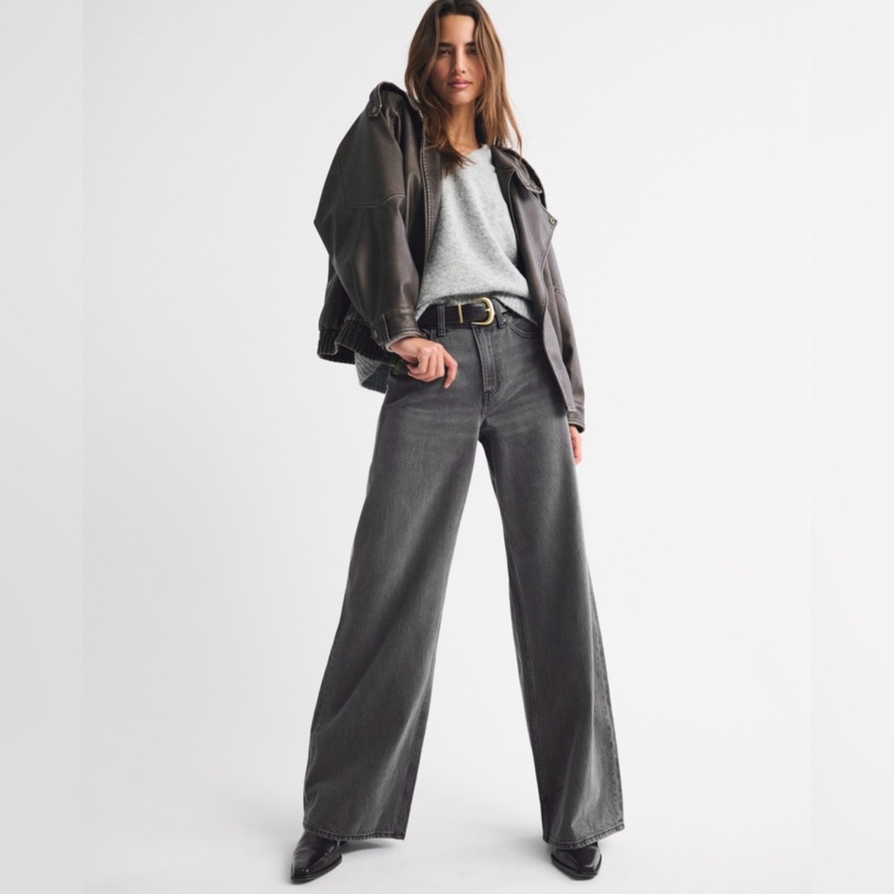 High Rise Wide Leg Jean - Washed Black